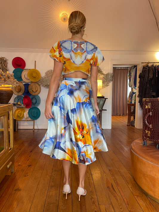 DONNA – Silk Georgette Crop Top with "Peonie" Print